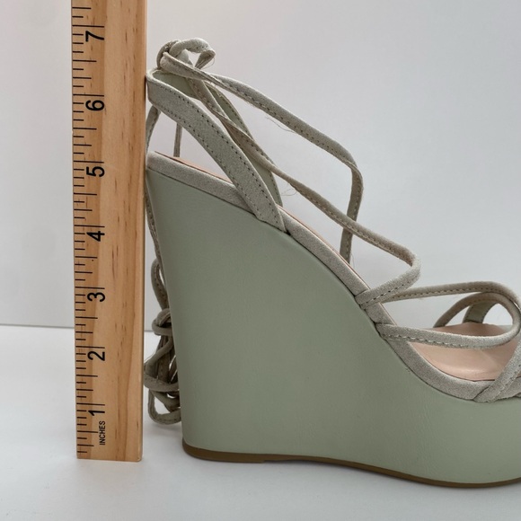 NWOT Women’s Strappy Tie Up Wedges - Picture 4 of 4